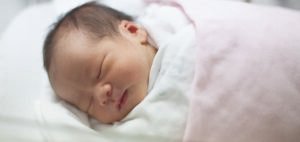 Read more about the article China to fully cover childbirth medical costs from next year to boost falling birth rate